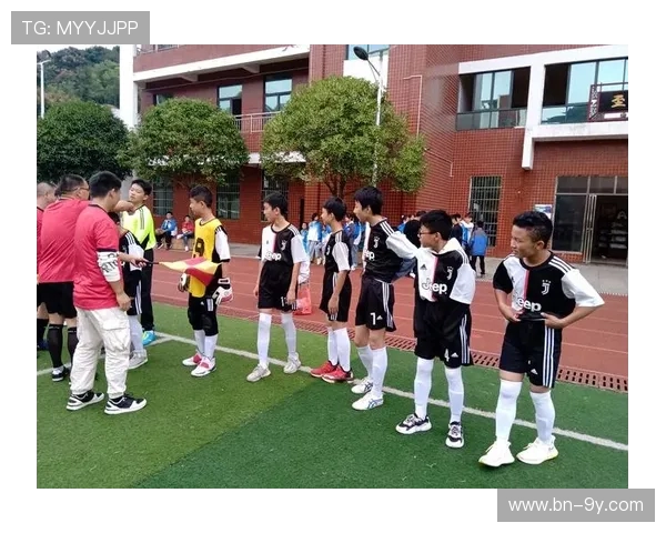 全面解析足球面罩尺寸规范及不同年龄段运动员适配要点深度指南手册